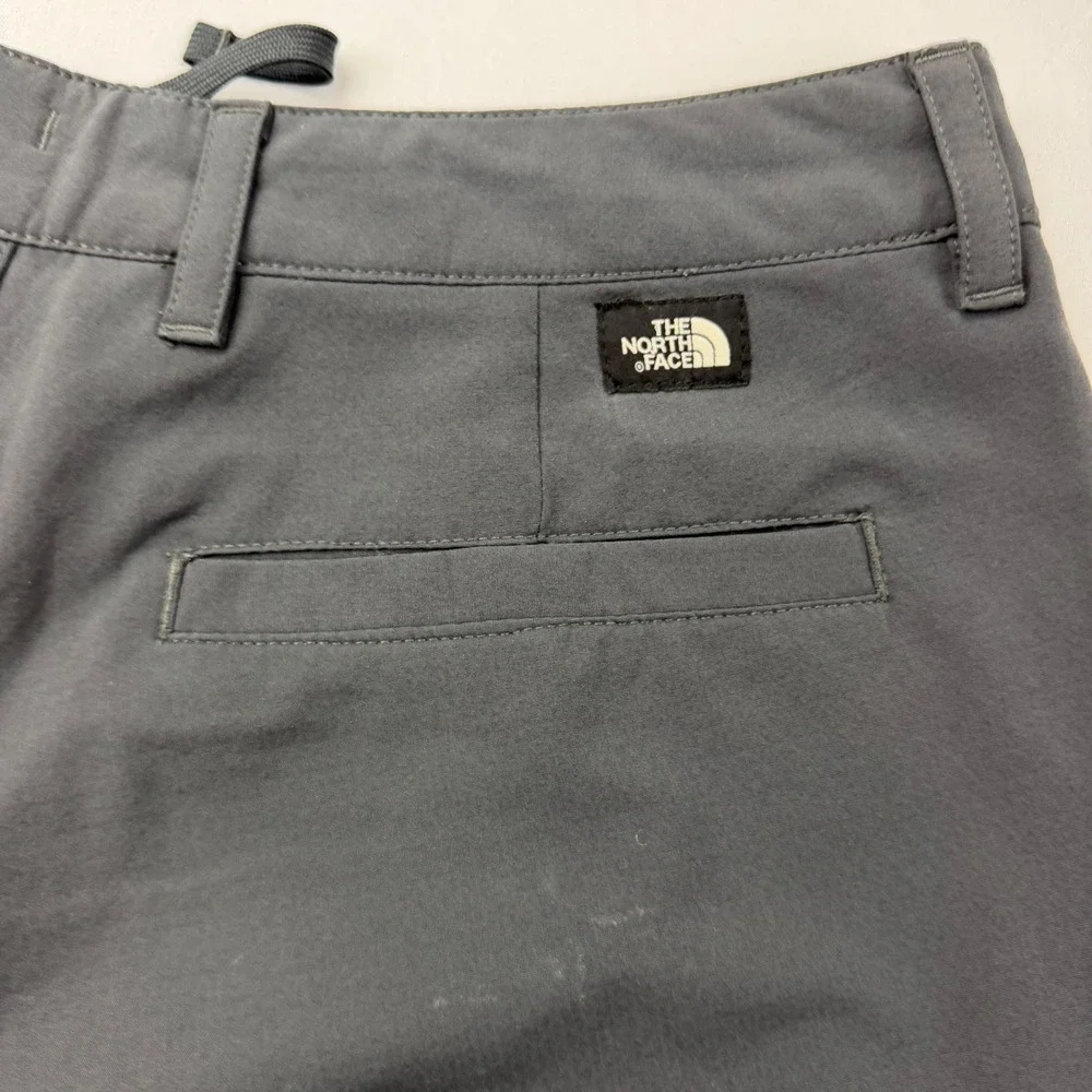 The North Face Shorts Mens 32 Grey NF0A3BDN Hiking Cargo Outdoor Stretch